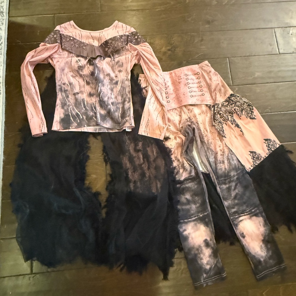 Disney Descendants 3 Audrey Kids Pink and Black Costume Set Size 9/10